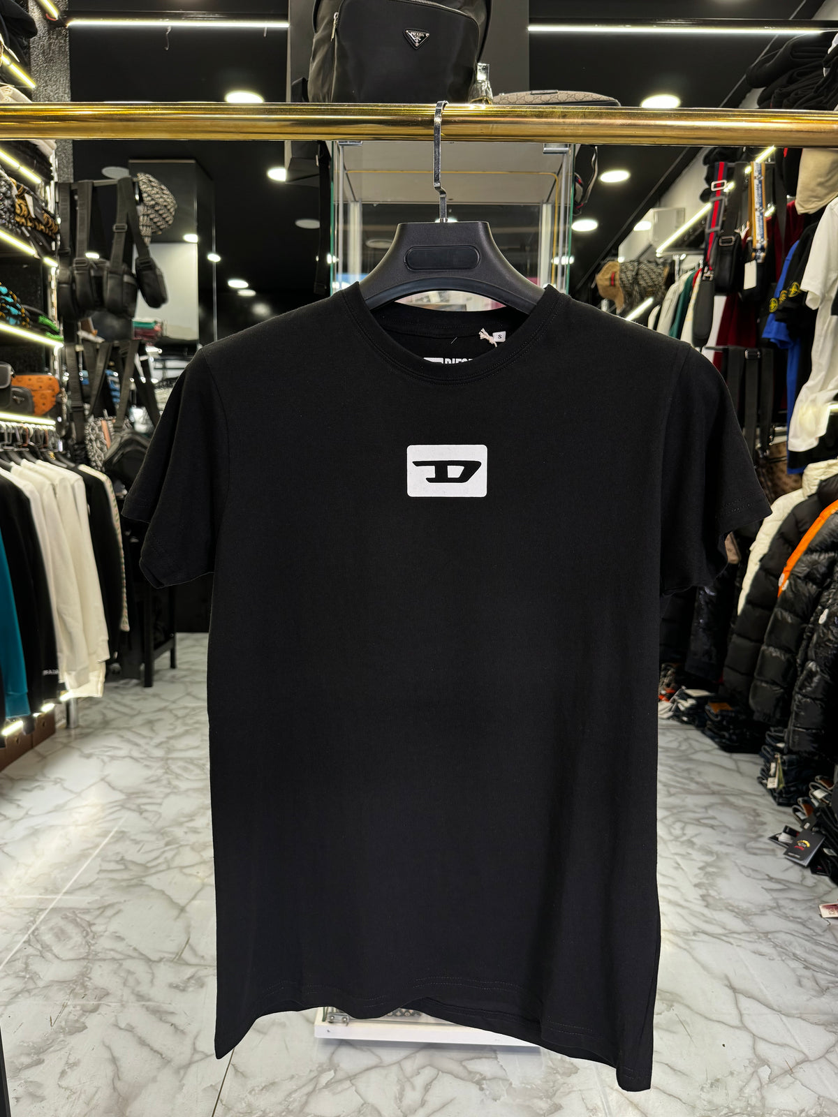 T-SHIRT CODE 2069
