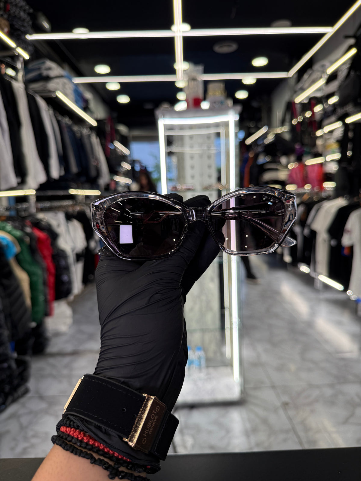 SUNGLASSES - MIU MIU