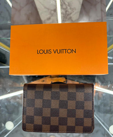 ΠΟΡΤΟΦΟΛΙ - LOUIS VUITTON