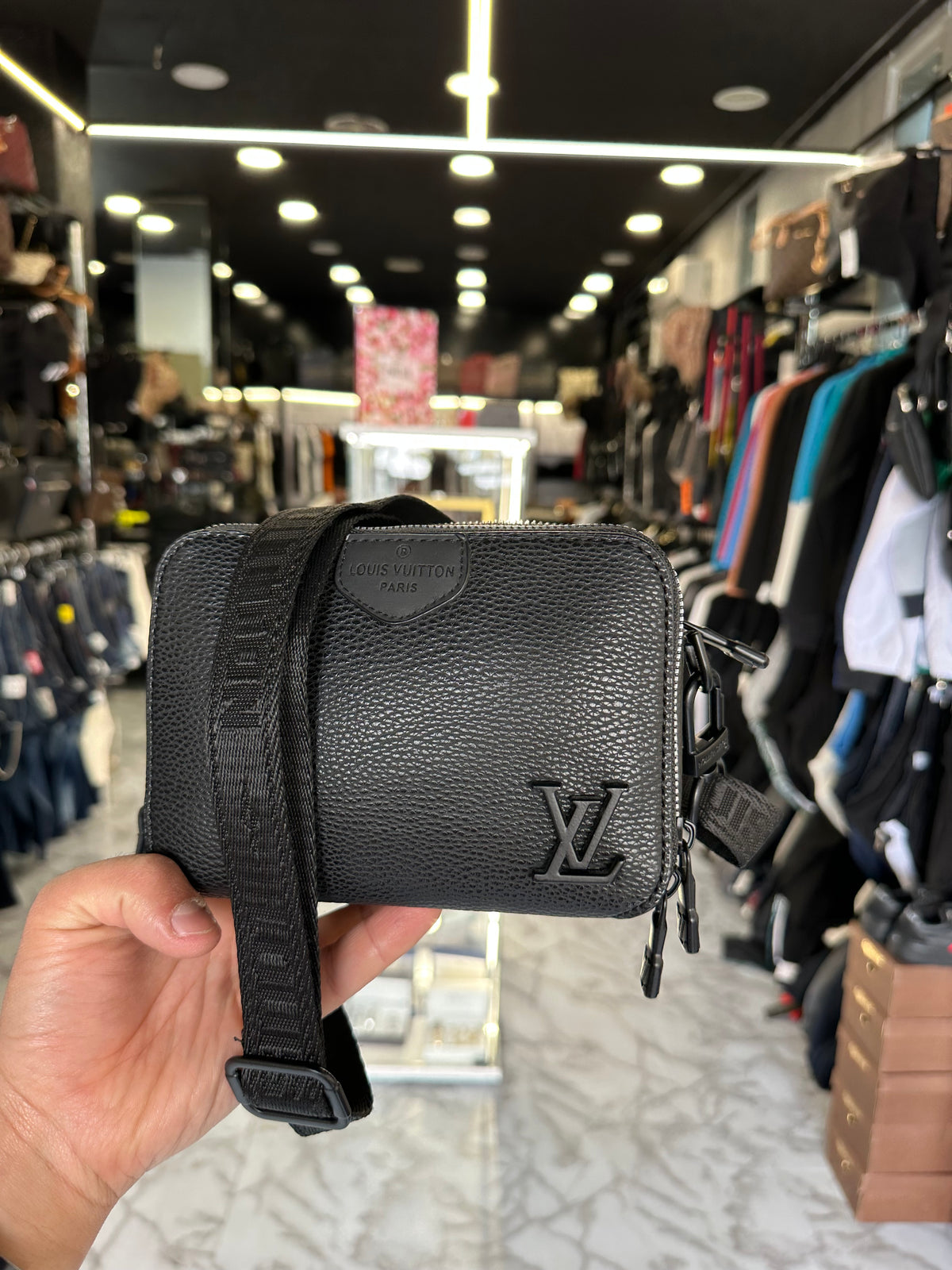 ΤΣΑΝΤΑΚΙ - LV 2026